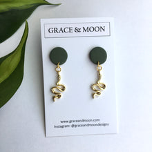 Load image into Gallery viewer, Medusa - Grace &amp; Moon
