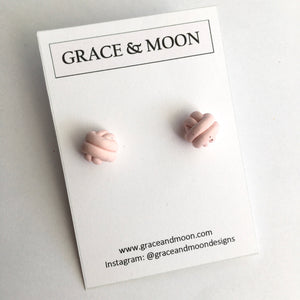 Speckled Knot Studs - Grace & Moon