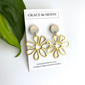 Flowers at Sunset - Grace & Moon